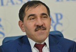 Юнус-Бек Евкуров