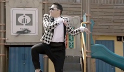 Кадр из клипа Gentleman